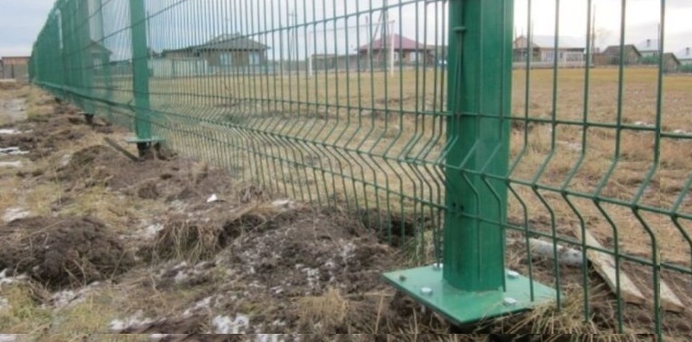 Купить сваи для ограждения от производителя в Амурске от 1407 руб: низкая цена, быстрая установка